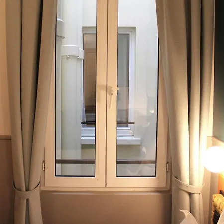 Edgar Montmartre - Paul Apartmanhotel