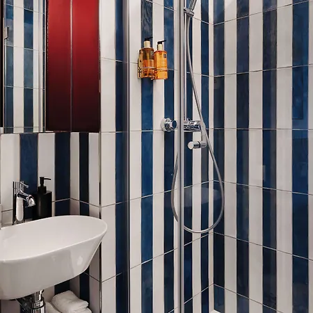 Edgar Montmartre - Paul Aparthotel