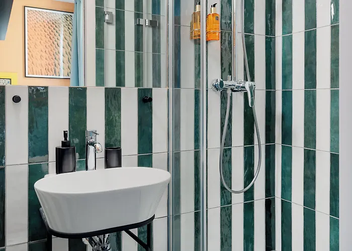 Edgar Montmartre - Paul Aparthotel 4*